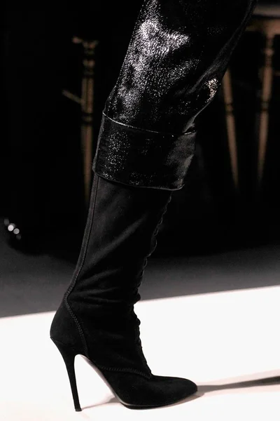 Look 1